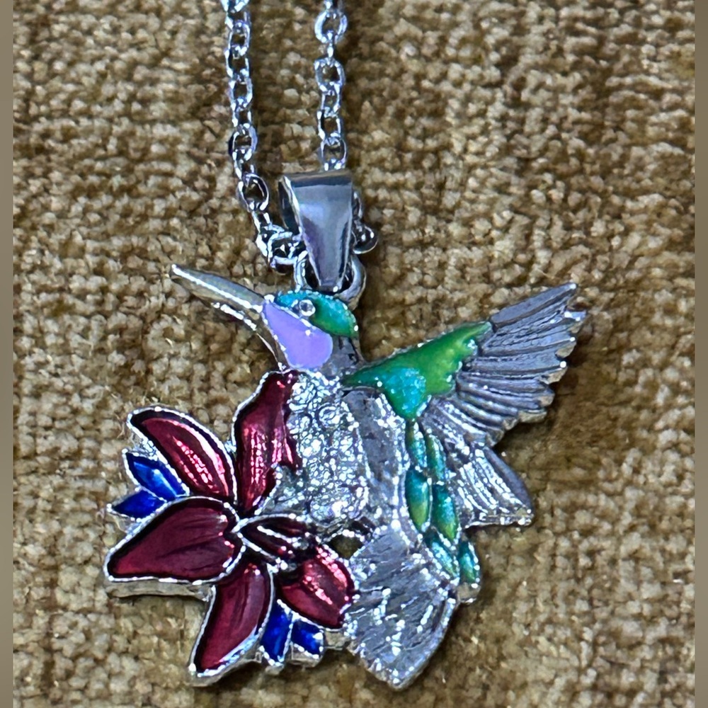 HUGE BUNDLE SALE! 3-PIECE ELEGANT HUMMINGBIRD PENDANT NECKLACE EARRINGS NWT